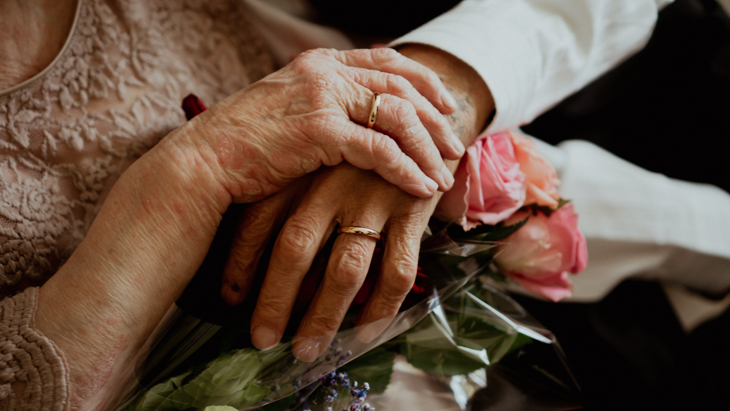 Tulip & Glenna: A monthly flower subscription for grandmothers